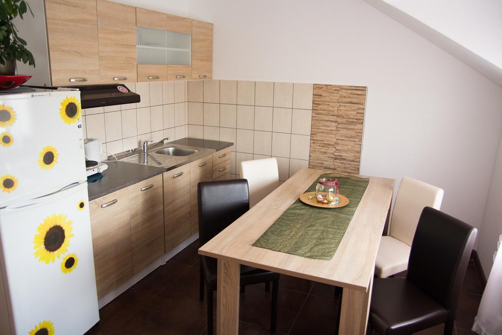 Airport Apartments Белград Екстер'єр фото