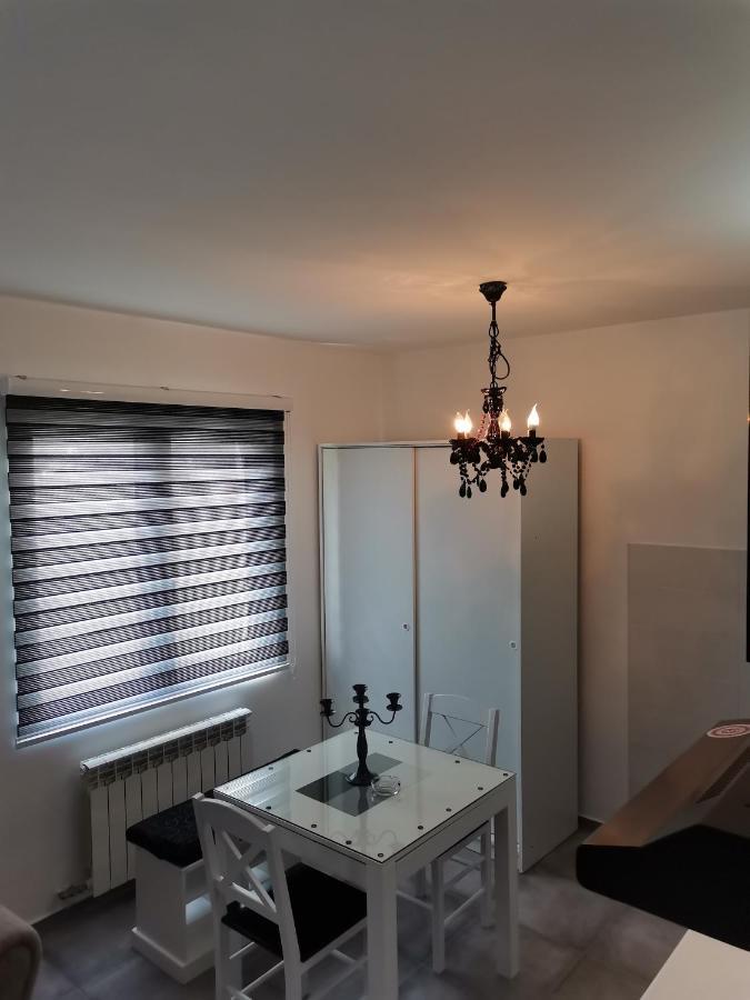 Airport Apartments Белград Екстер'єр фото